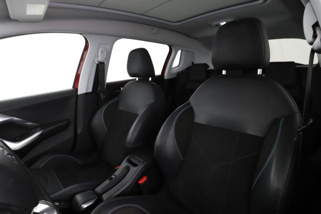 Peugeot 2008 image 5