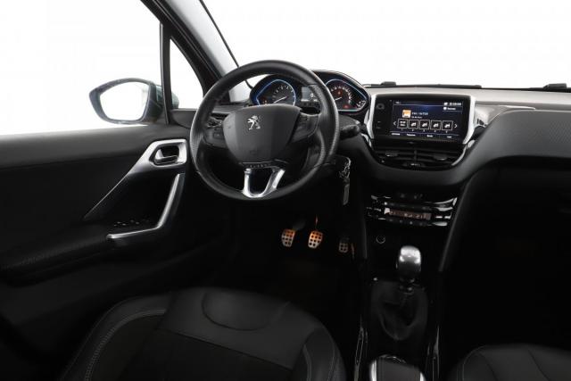 Peugeot 2008 image 7