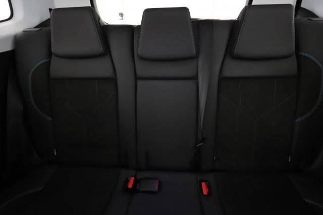 Peugeot 2008 image 8