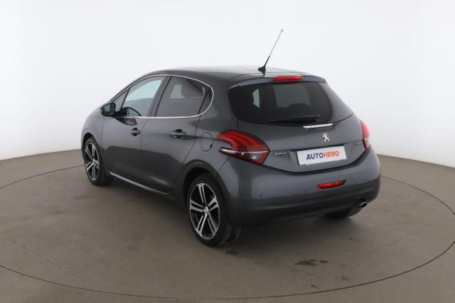 Peugeot 208 image 2