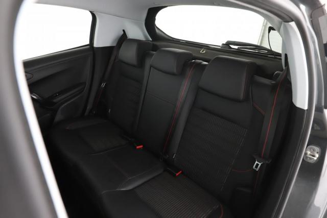 Peugeot 208 image 6