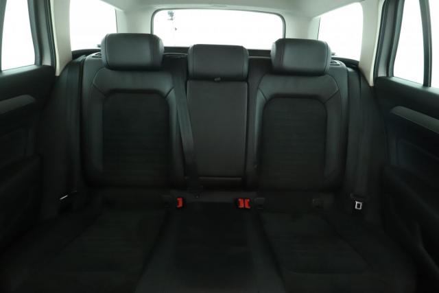 Volkswagen Passat Sw image 6