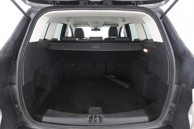 Ford Kuga image 9