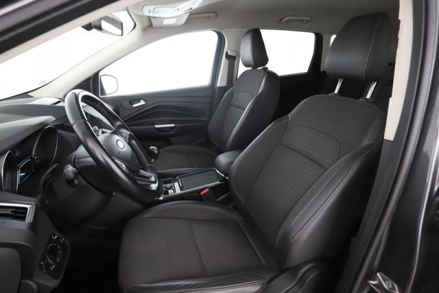 Ford Kuga image 7