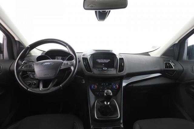 Ford Kuga image 2