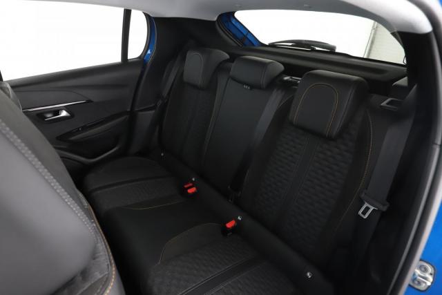 Peugeot 208 image 6