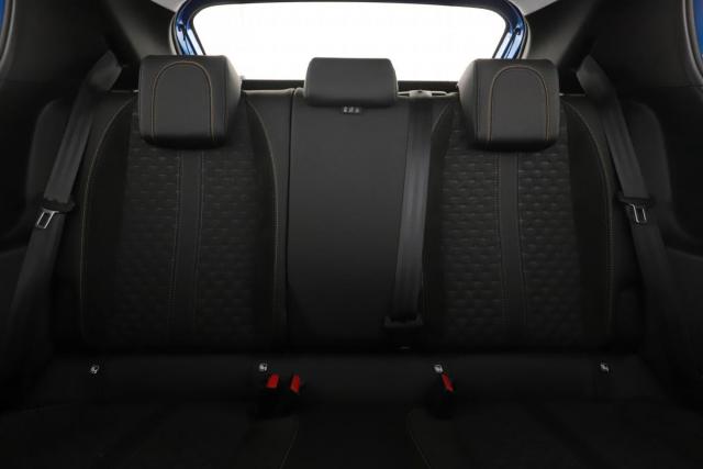 Peugeot 208 image 3
