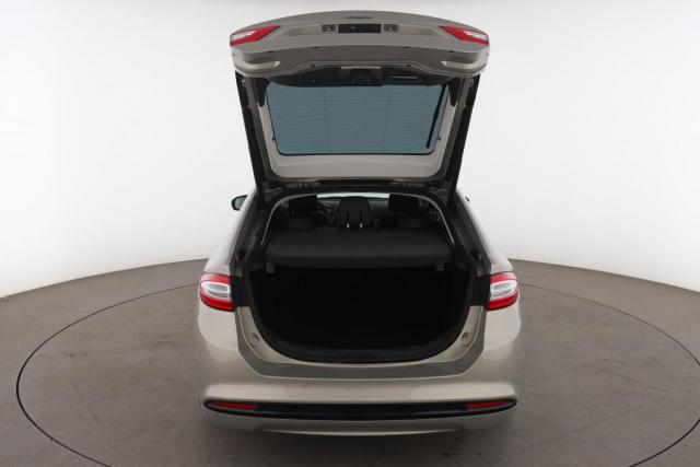 Ford Mondeo image 7