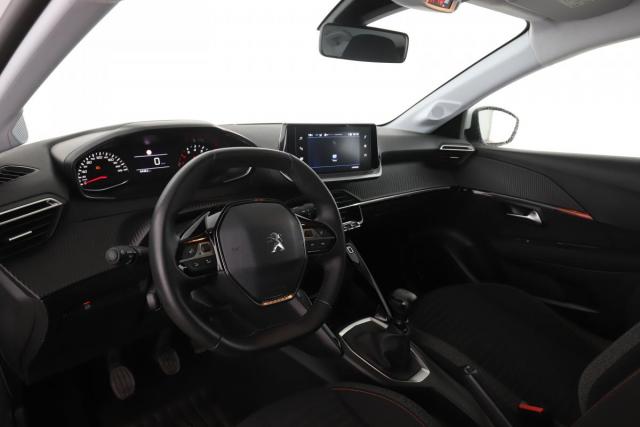 Peugeot 208 image 2