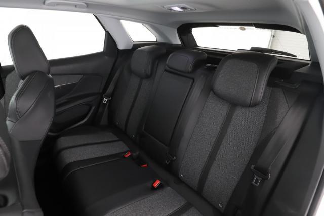 Peugeot 3008 image 3