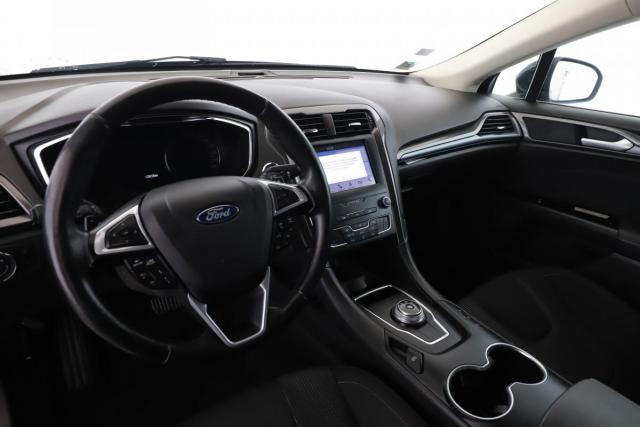 Ford Mondeo image 6
