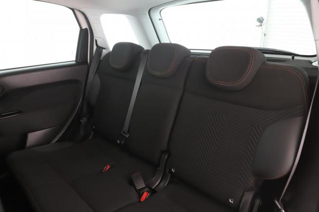 Fiat 500l image 8
