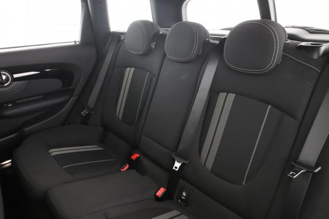 Mini Clubman image 1