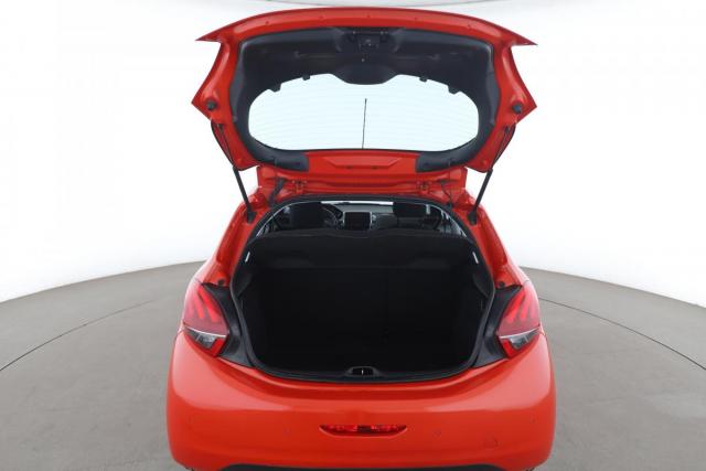 Peugeot 208 image 7