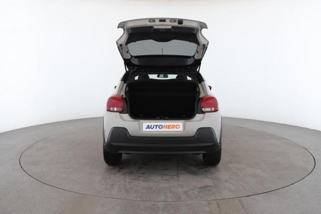 Volkswagen Golf image 3