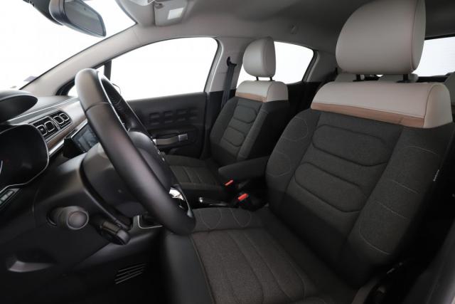 Volkswagen Golf image 9