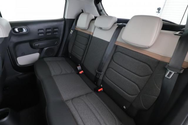 Volkswagen Golf image 1