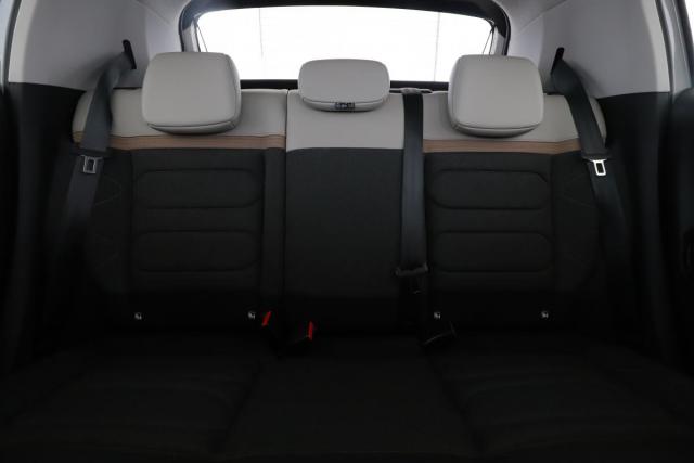 Volkswagen Golf image 6
