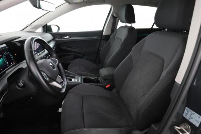 Volkswagen Golf image 9