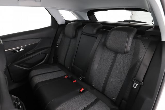 Peugeot 3008 image 3
