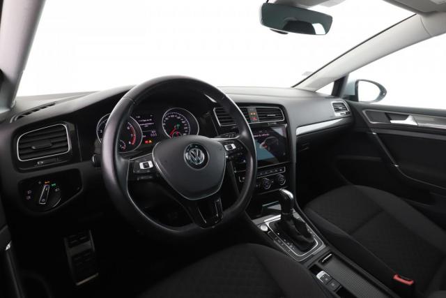 Volkswagen Golf image 6