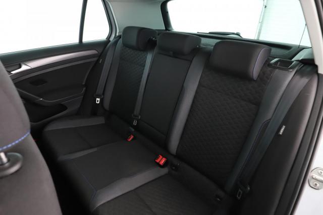 Volkswagen Golf image 4