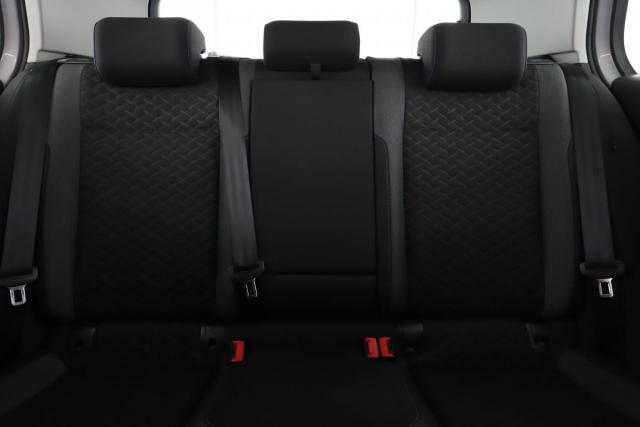 Volkswagen Golf image 5