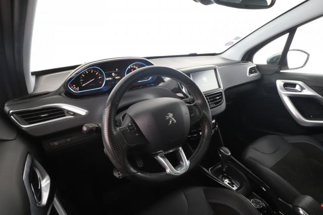 Peugeot 2008 image 6