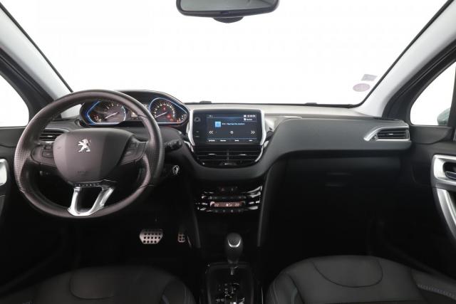 Peugeot 2008 image 3