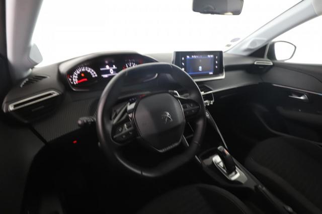 Peugeot 208 image 7