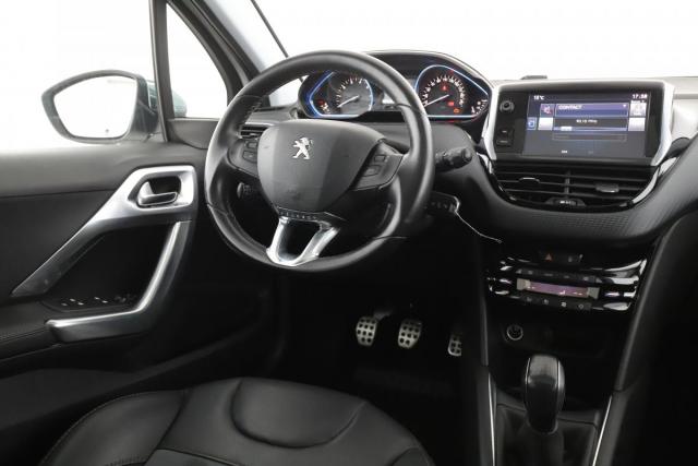 Peugeot 208 image 9