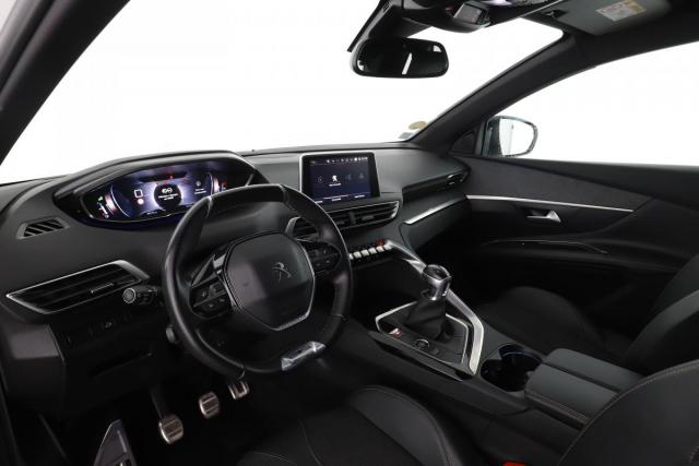 Peugeot 3008 image 2