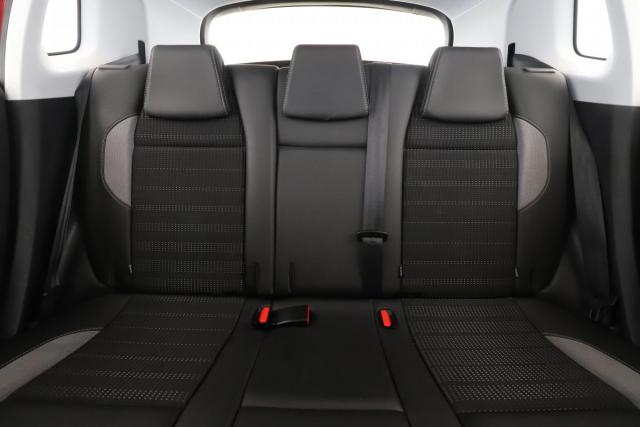 Peugeot 2008 image 3