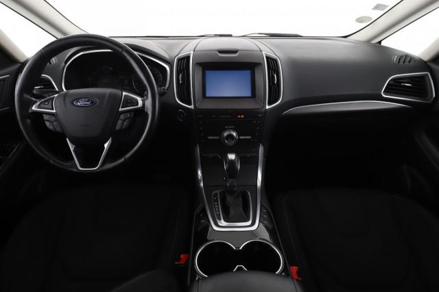 Ford S-Max image 2