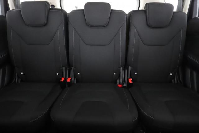 Ford S-Max image 9