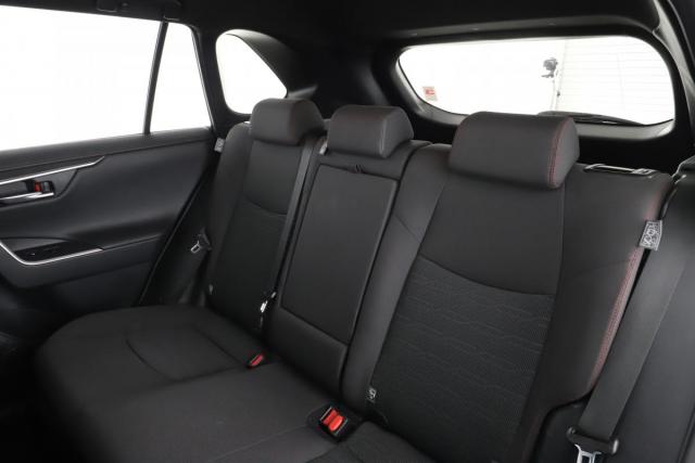 Toyota Rav4 image 7
