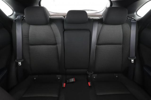 Mazda Cx-30 image 6