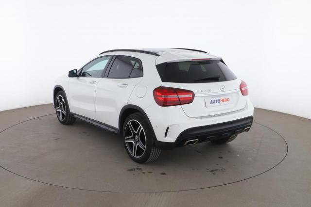 Mercedes Benz Gla image 9
