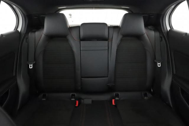 Mercedes Benz Gla image 4