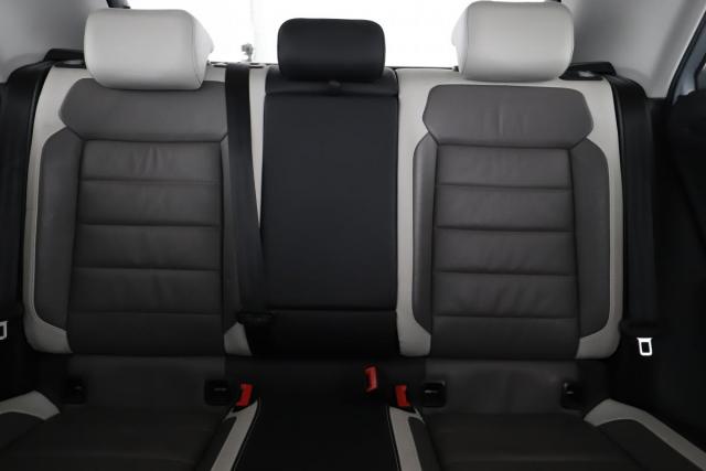 Volkswagen T-Roc image 8