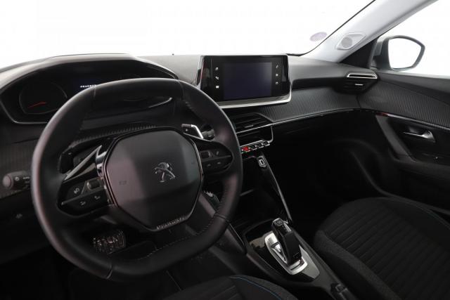 Peugeot 2008 image 3