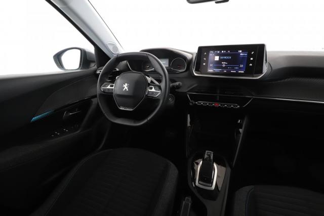 Peugeot 2008 image 2
