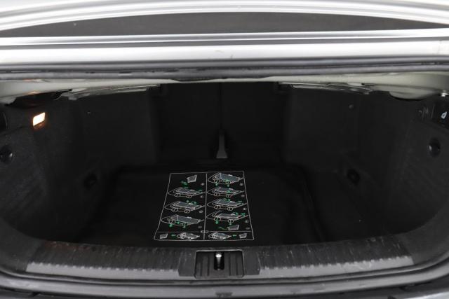 Volkswagen Golf image 9