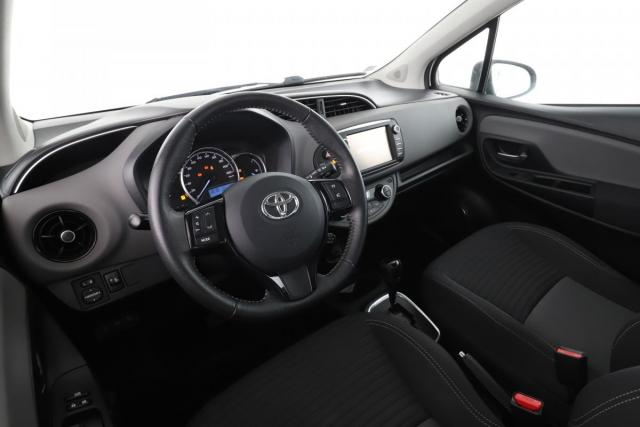 Toyota Yaris image 2