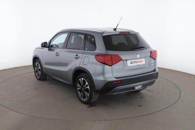 Suzuki Vitara image 9