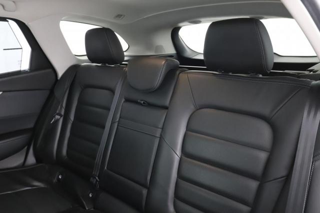 Renault Talisman Estate image 5
