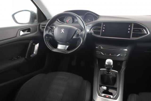 Peugeot 308 image 9