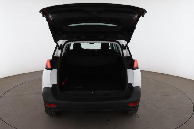 Peugeot 5008 image 2