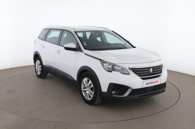 Peugeot 5008 image 1