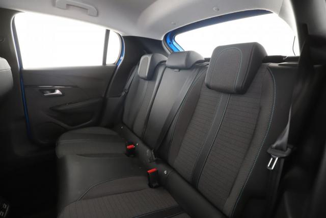 Peugeot 208 image 3